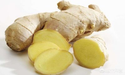 ​用姜泡脚有什么功效与作用(生姜泡脚有什么作用与功效)