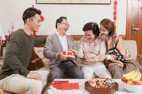 见家长意味着什么 见家长穿什么衣服合适 见家长意味着什么 见家长穿什么衣服合适