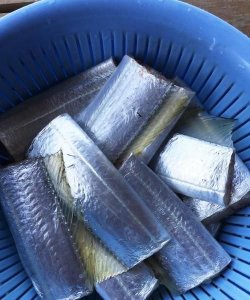 ​带鱼要去磷吗，带鱼需要去鳞吗？