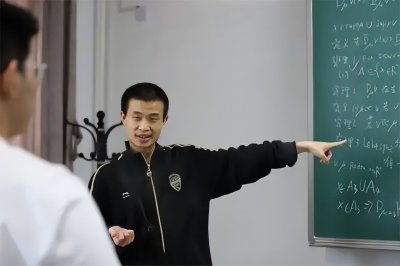 ​数学天才陶哲轩，8岁参加美国高考数学考760，24岁成为顶尖学教授