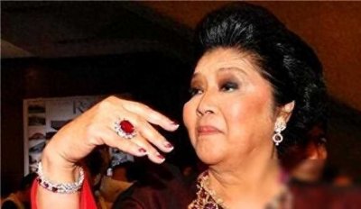 ​37年前，她穷奢极欲，逃难留下3000双鞋，儿子如今强势上位