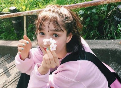 ​洛天依是真人吗（与虚拟偶像洛天依联名）