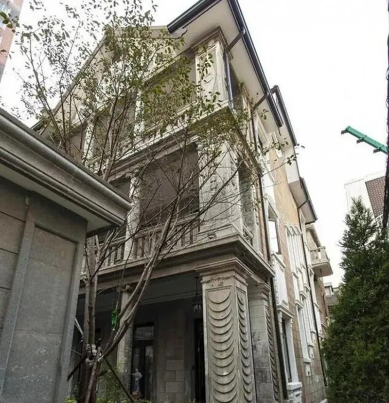 郭敬明同性恋事件(郭敬明拥有太多二十多岁立遗嘱)