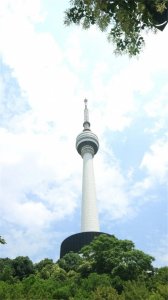 ​“龟山电视塔”36年兴衰，藏着一位“湖北首富”的人生浮沉