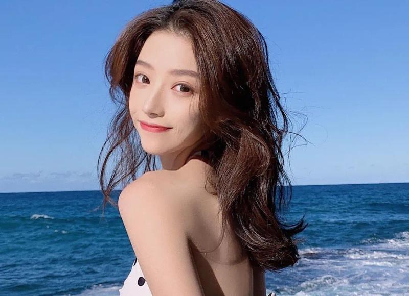 黄晓明和赵薇（黄晓明连续11年为赵薇庆生）