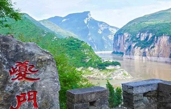 白帝城位于什么地方 李白诗的白帝城位于哪个县的旅游景点