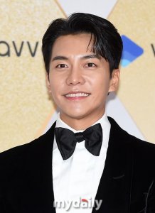 ​李昇基向韩国科学技术院捐款 追回欠款全部捐出