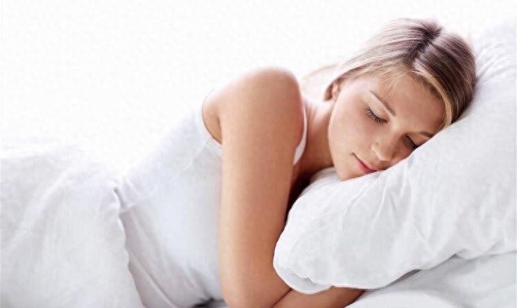 乳胶枕头的好处和坏处(乳胶枕含有毒物质吗？)