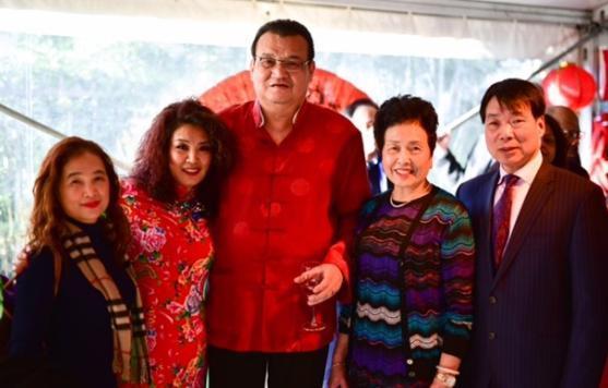 亲近中国的南美小国，不仅过春节，还把客家话作为国家的法定语言