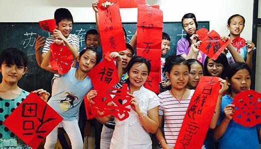 亲近中国的南美小国，不仅过春节，还把客家话作为国家的法定语言