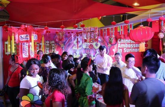 亲近中国的南美小国，不仅过春节，还把客家话作为国家的法定语言