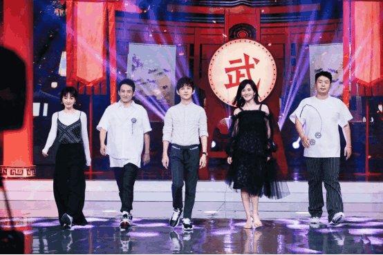 明星撞脸谁尴尬? 王珞丹撞葛优, 赵薇撞何炅, 贾玲引爆笑!