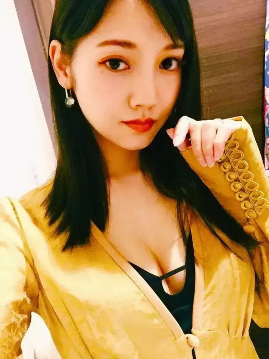 岛国女艺人水菜丽高清美图合集,暗黑界的破坏神!