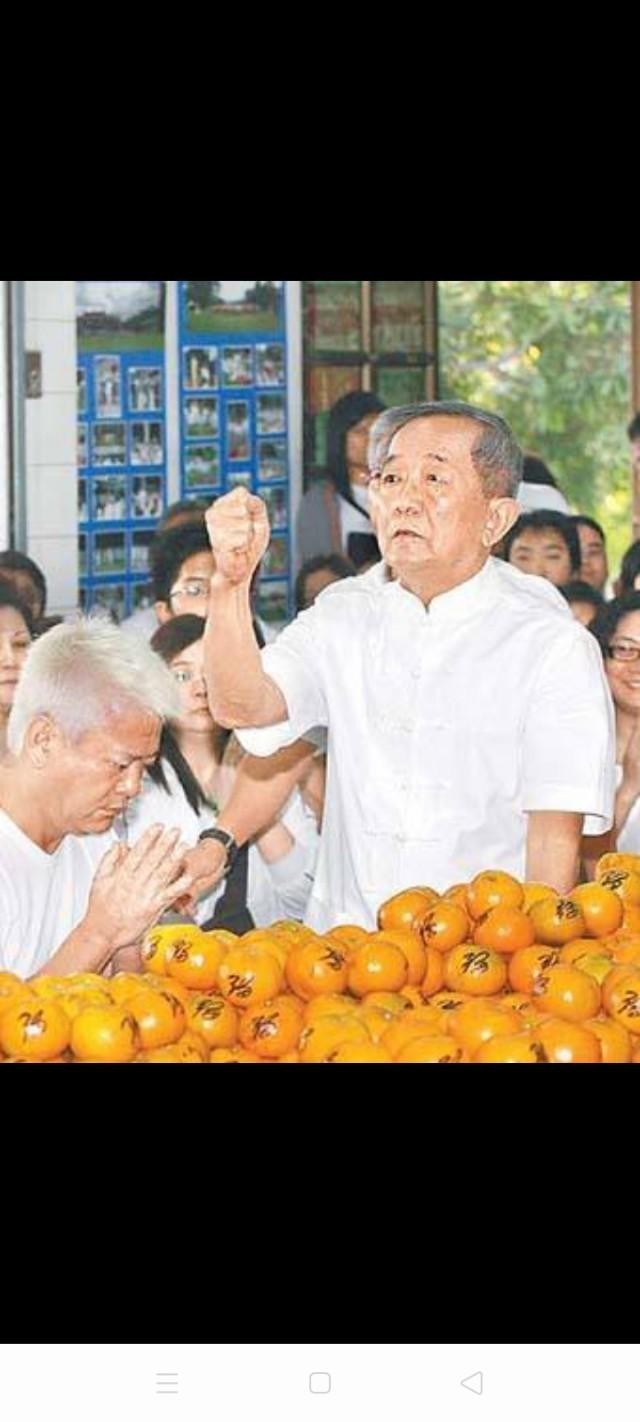白龙王8大神奇预言（泰国白龙王传奇的神人）