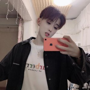 ​王乐乐公然挑战官方，快手全脸出镜，5分钟10W人观看，厉害了