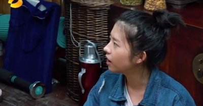 ​何蓝逗情商低背后：网红出道被贾乃亮力捧，和吴秀波传绯闻惹猜疑