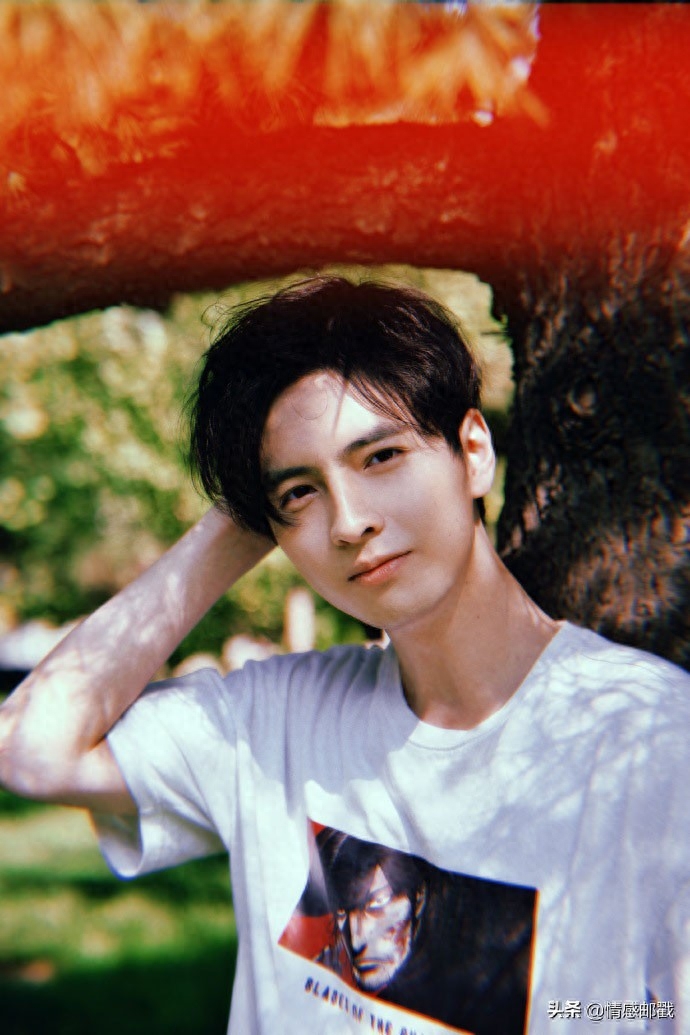 蒲熠星明星大侦探再登场，女朋友担任化妆师，少年感组图帅气养眼