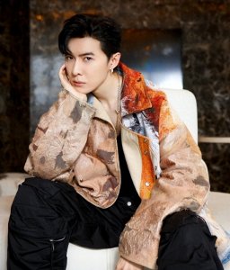 ​唐禹哲：跨过荆棘，迎来爱情的辉煌时刻！