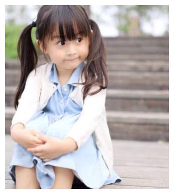 本以为刘楚恬够美了，直到看见了10岁的王亭文，萌到心坎里！