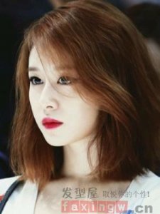 ​圆脸女生发型图片 轻松瘦脸添气质