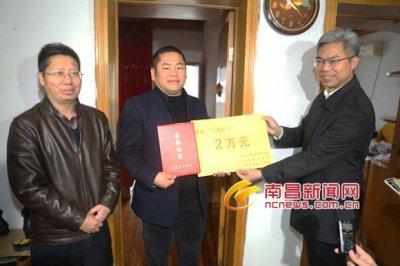 ​最美的哥应维雨：救人是本能反应 做件力所能及的事