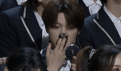 ​刘宇坦言：吃辣不长痘，网友：笑话！